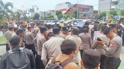 Puluhan Aktivis Pengiat Anti Korupsi, Gelar Aksi Demo di Kejati Bengkulu
